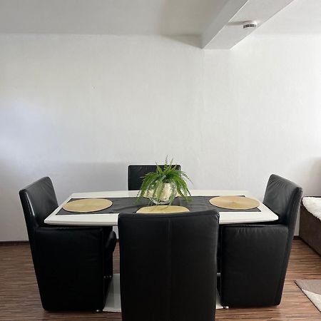 Flora Apartamento Salzburgo Exterior foto